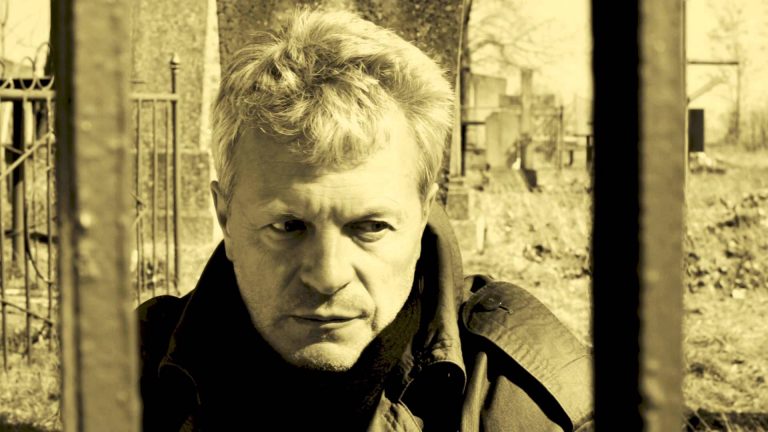 Діалог кіна й літератури Олександра Жовни