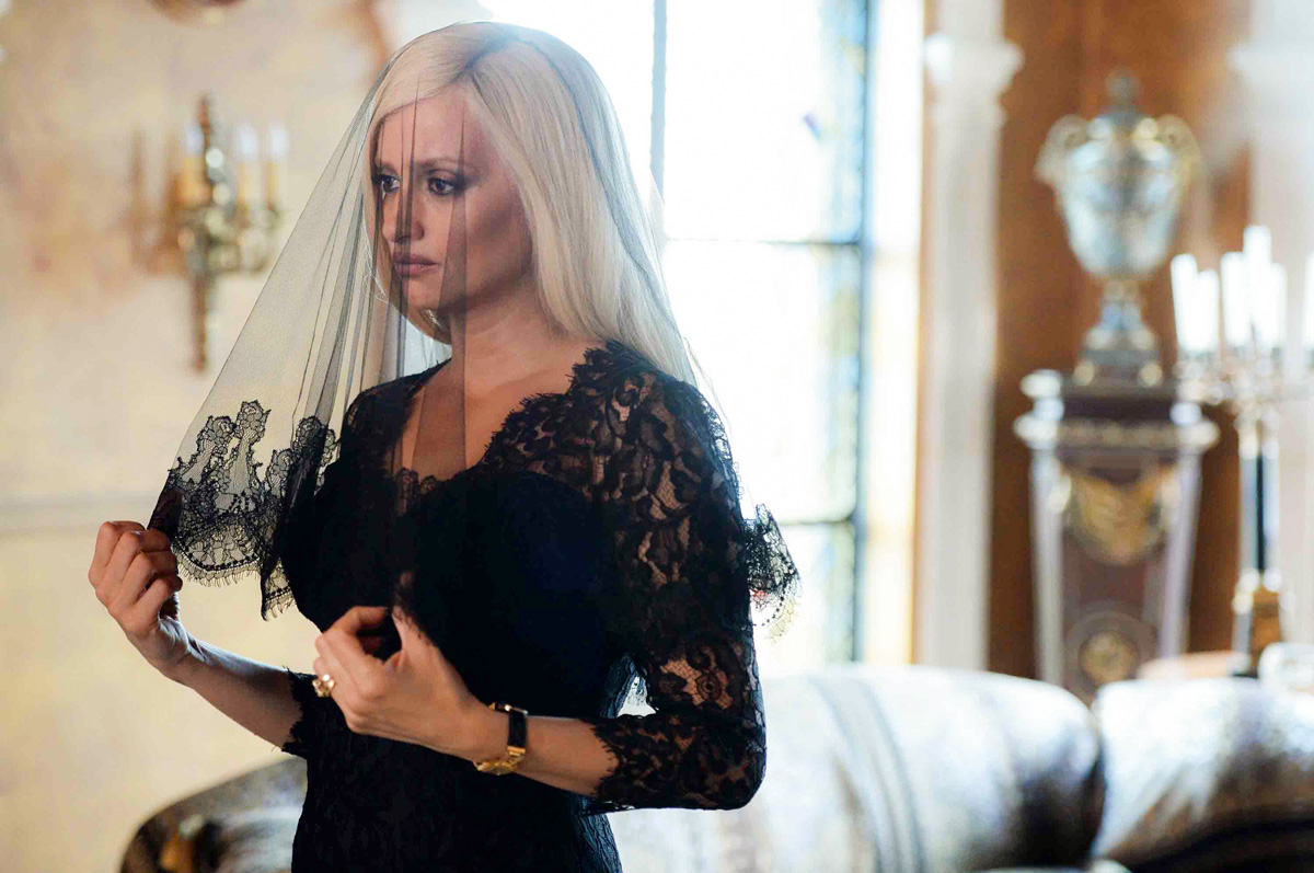 Penélope-Cruz-es-Donatella-Versace-en-Versace-American-Crime-Story-FX